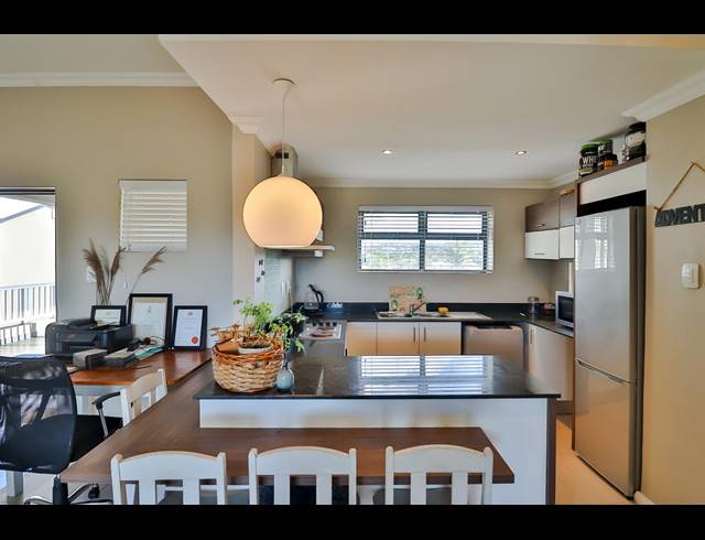 2 BEDROOM APARTMENT RENTED IN PINELANDS